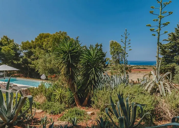 Kubo Sea Views Luxury Escape
